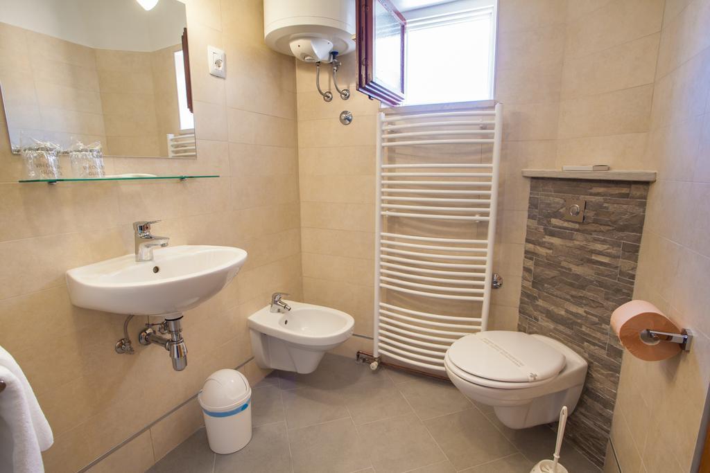 Apartman Petra Cres Buitenkant foto